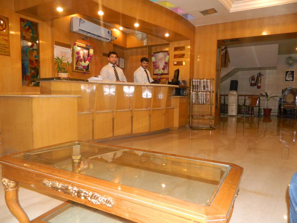 Hotel Singh International Delhi  Eksteriør bilde